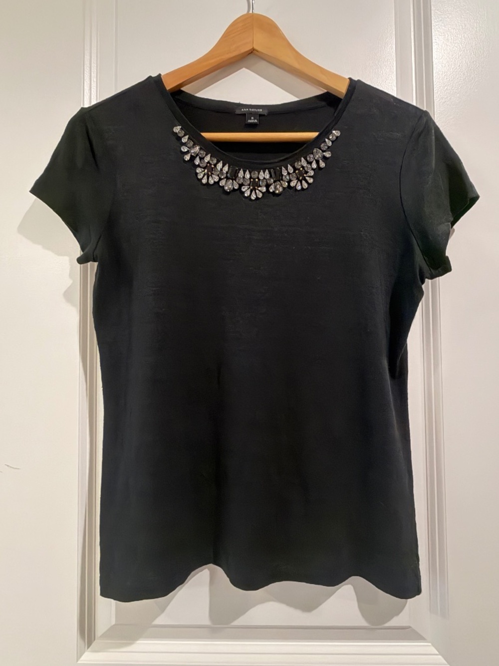 Ann Taylor 100% Linen Embellished Beaded Neckline Tee - Black S